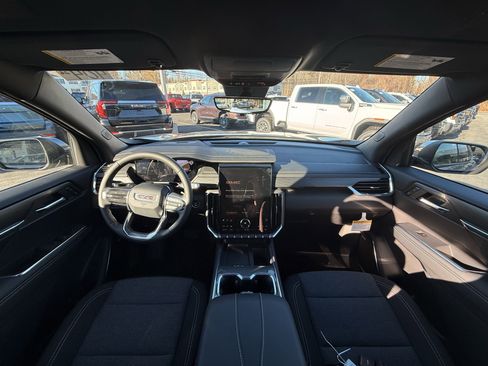 New 2026 GMC Acadia Elevation image 9