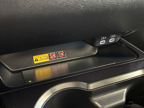Used 2023 Lexus UX 250h FWD image 22