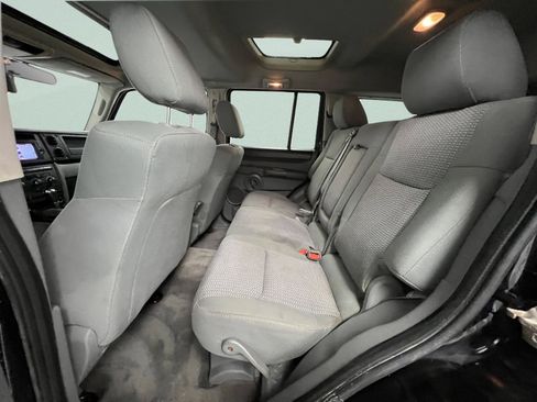Used 2007 Jeep Commander Sport AWD/4WD image 24