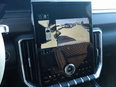 New 2026 GMC Acadia Denali w/ Super Cruise Package image 8