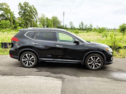 Used 2019 Nissan Rogue SL w/ Premium Package FWD image 2