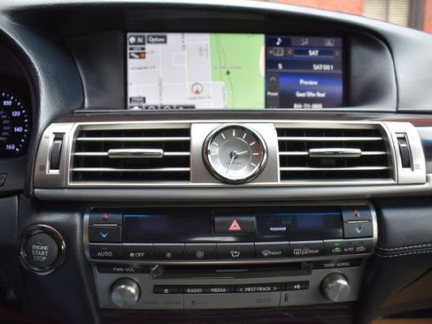 Used 2015 Lexus LS 460 AWD w/ Comfort Package image 25