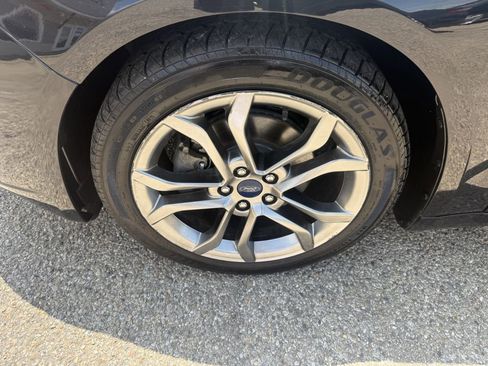 Used 2020 Ford Fusion SEL image 21