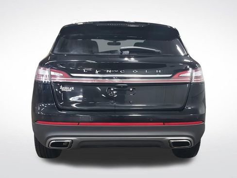 Used 2022 Lincoln Nautilus Reserve AWD/4WD image 7