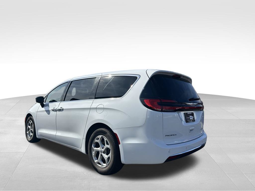 Used 2024 Chrysler Pacifica Limited FWD image 10