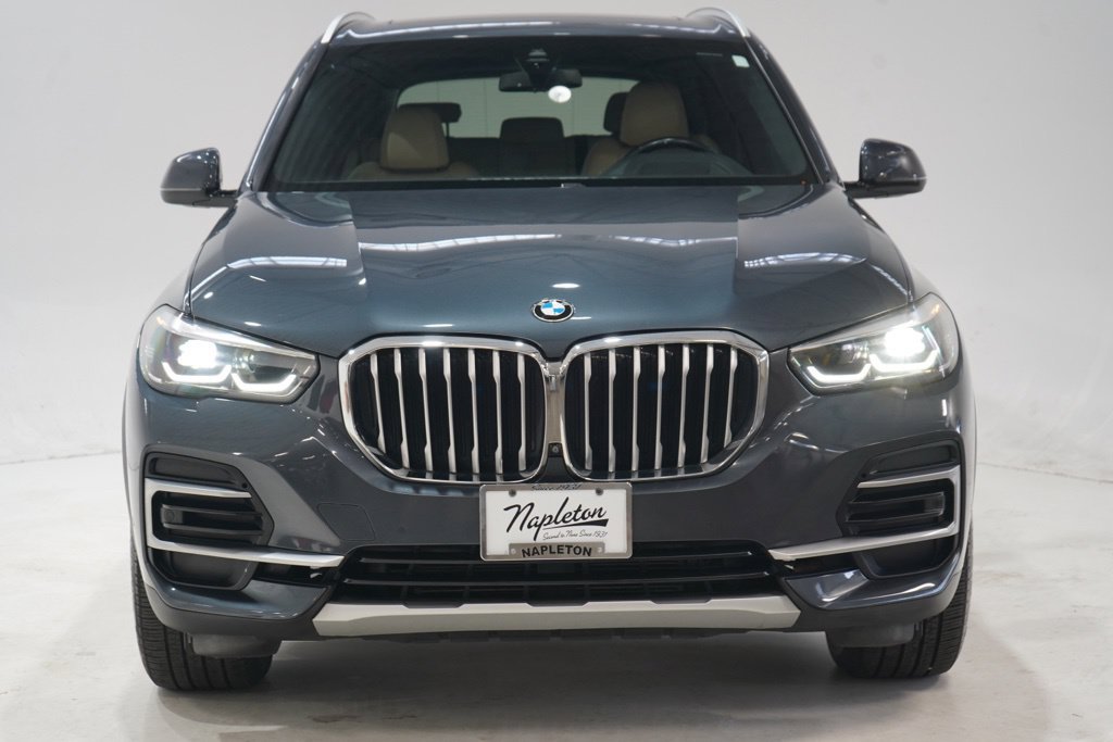 Used 2022 BMW X5 xDrive40i w/ Premium Package AWD/4WD image 2