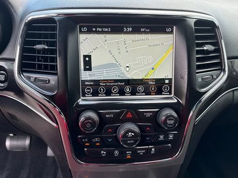 Used 2018 Jeep Grand Cherokee Limited RWD image 30