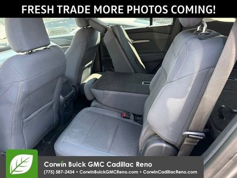 Used 2025 Ford Explorer Active AWD/4WD image 6