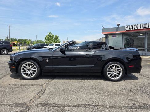 Used 2013 Ford Mustang Premium RWD image 13
