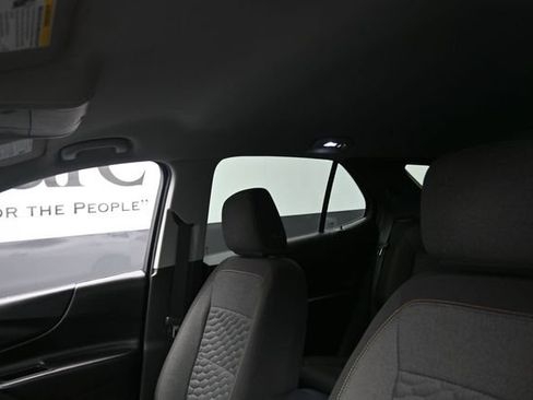 Used 2021 Chevrolet Equinox LT FWD image 17