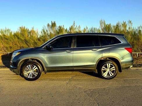 Used 2018 Honda Pilot EX image 10