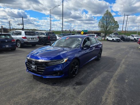 Used 2022 Honda Accord Sport image 3
