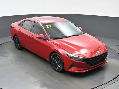 Used 2023 Hyundai Elantra SEL FWD image 36