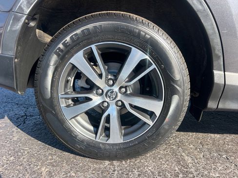 Used 2018 Toyota RAV4 Adventure image 41