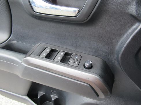 Used 2019 Toyota Tacoma TRD Sport RWD image 19