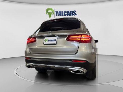 Used 2019 Mercedes-Benz GLC 300 4MATIC w/ Multimedia Package image 11