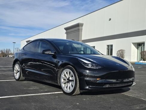 Used 2022 Tesla Model 3 Long Range image 13