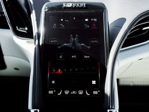 Used 2022 Ferrari Roma image 61