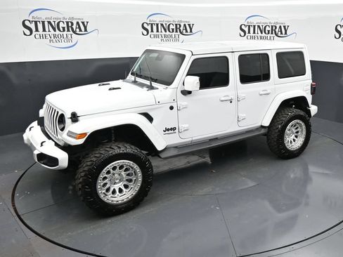 Used 2022 Jeep Wrangler Unlimited Sahara AWD/4WD image 20