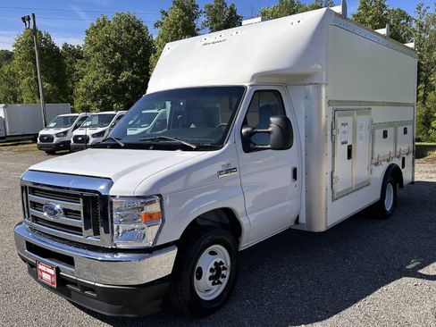 Certified 2023 Ford E-350 and Econoline 350 Super Duty w/ Power Windows & Locks Group RWD image 2