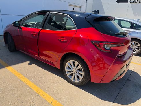 Used 2025 Toyota Corolla SE FWD image 3