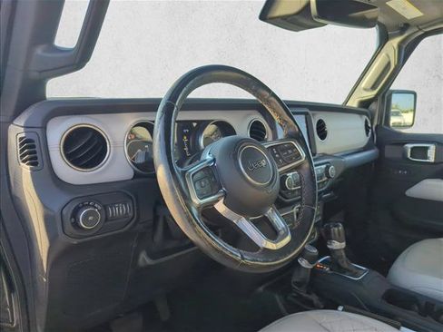 Used 2021 Jeep Wrangler Unlimited Sahara AWD/4WD image 14
