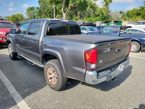 Used 2018 Toyota Tacoma SR5 RWD image 6