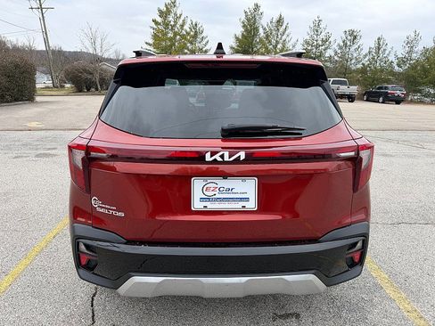 Used 2024 Kia Seltos S image 7