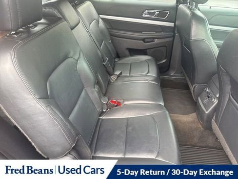 Used 2016 Ford Explorer XLT w/ Equipment Group 202A AWD/4WD image 14