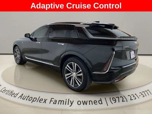 Used 2025 Cadillac Lyriq Luxury RWD image 3