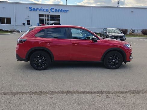 Used 2025 Honda HR-V Sport image 16