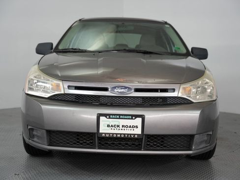 Used 2009 Ford Focus S image 2