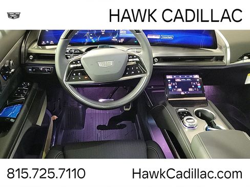 New 2026 Cadillac Vistiq Sport w/ LPO, Floor Liner Package AWD/4WD image 17