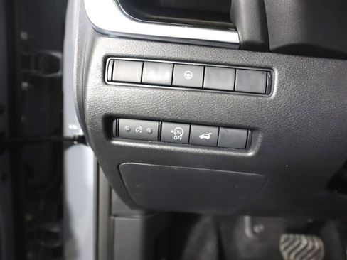 New 2026 Nissan Rogue SV AWD/4WD image 18