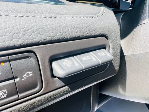 Used 2022 GMC Yukon Denali AWD/4WD image 20