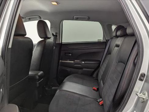 Used 2024 Mitsubishi Outlander Sport SE image 17