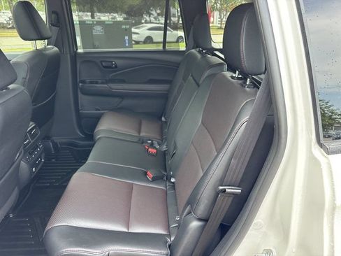 Used 2025 Honda Passport Black Edition image 20