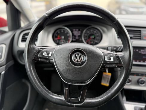 Used 2015 Volkswagen Golf S FWD image 15