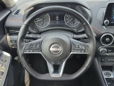 Used 2025 Nissan Sentra SR FWD image 22