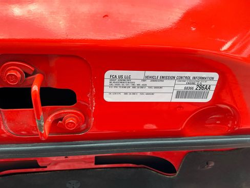 Used 2018 Dodge Challenger SRT Hellcat image 25