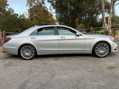 Used 2020 Mercedes-Benz S 560 Sedan w/ Premium Package image 3