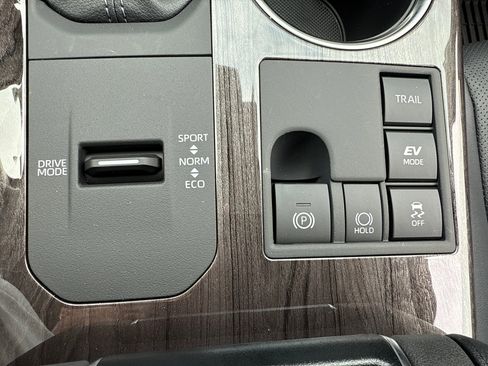 New 2026 Toyota Highlander Platinum image 27