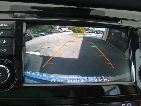 Used 2021 Nissan Rogue Sport SV FWD image 37