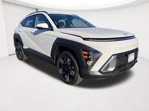 Certified 2025 Hyundai Kona SEL image 7