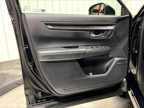 Used 2025 Honda CR-V LX image 23