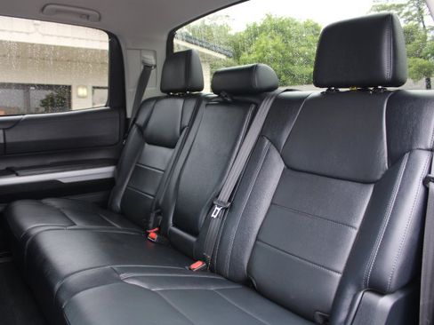 Used 2021 Toyota Tundra SR5 w/ SR5 Leather Package AWD/4WD image 20