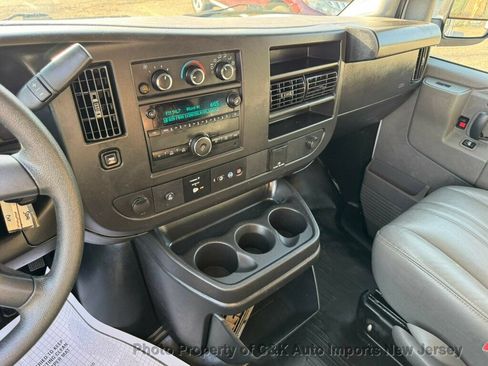 Used 2022 Chevrolet Express 3500 LS RWD image 20
