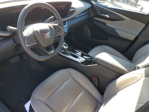 Certified 2024 Buick Envista Avenir image 18