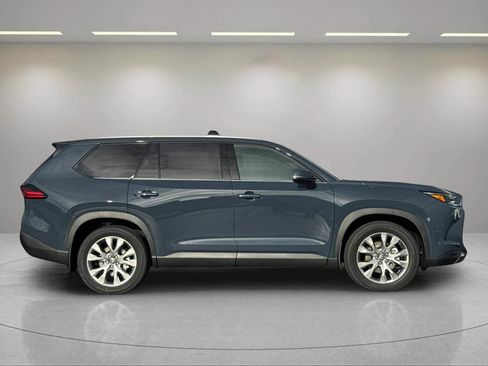 New 2026 Toyota Grand Highlander AWD Hybrid image 2