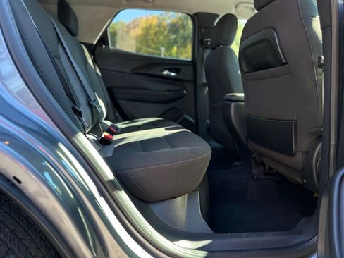 Used 2021 Chevrolet TrailBlazer LT image 19